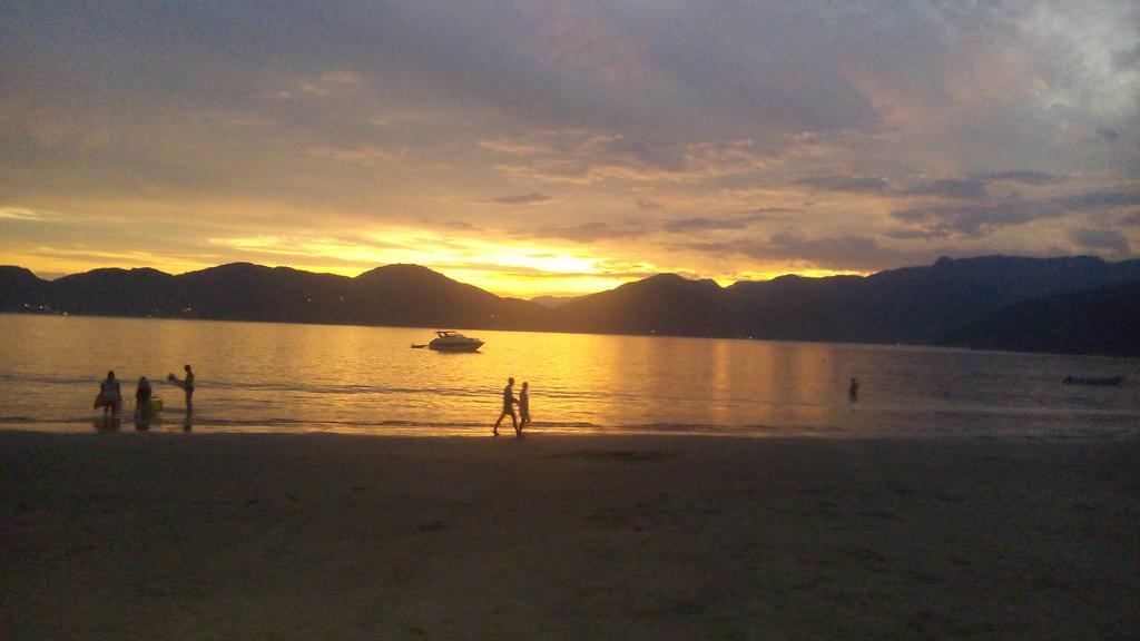 Pousada Na Praia Ubatuba Buitenkant foto